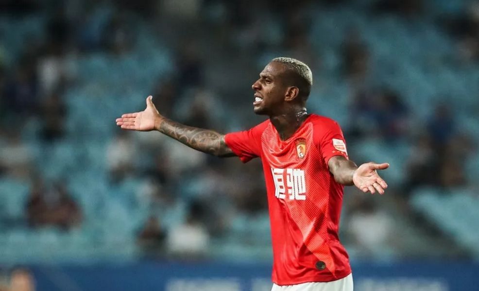 冠军载誉归来回母校,最新分析恒大八连冠或已稳