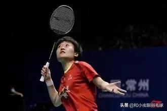 羽毛球高远球握拍细节,反手高远球细节教学