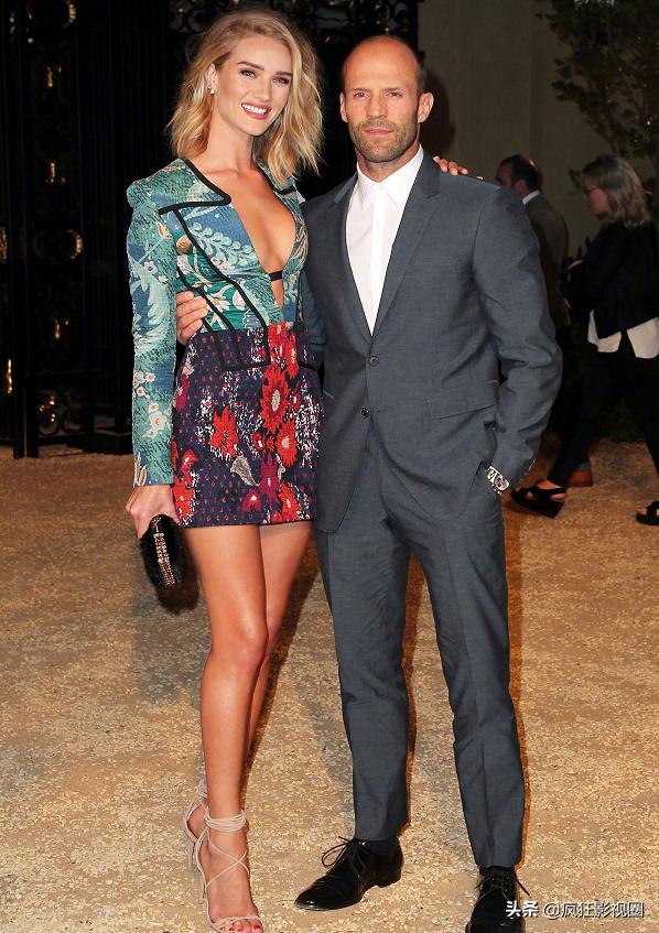 海王、光头郭达、巨石，好莱坞3大“吸金机器”，现实中娶了谁？