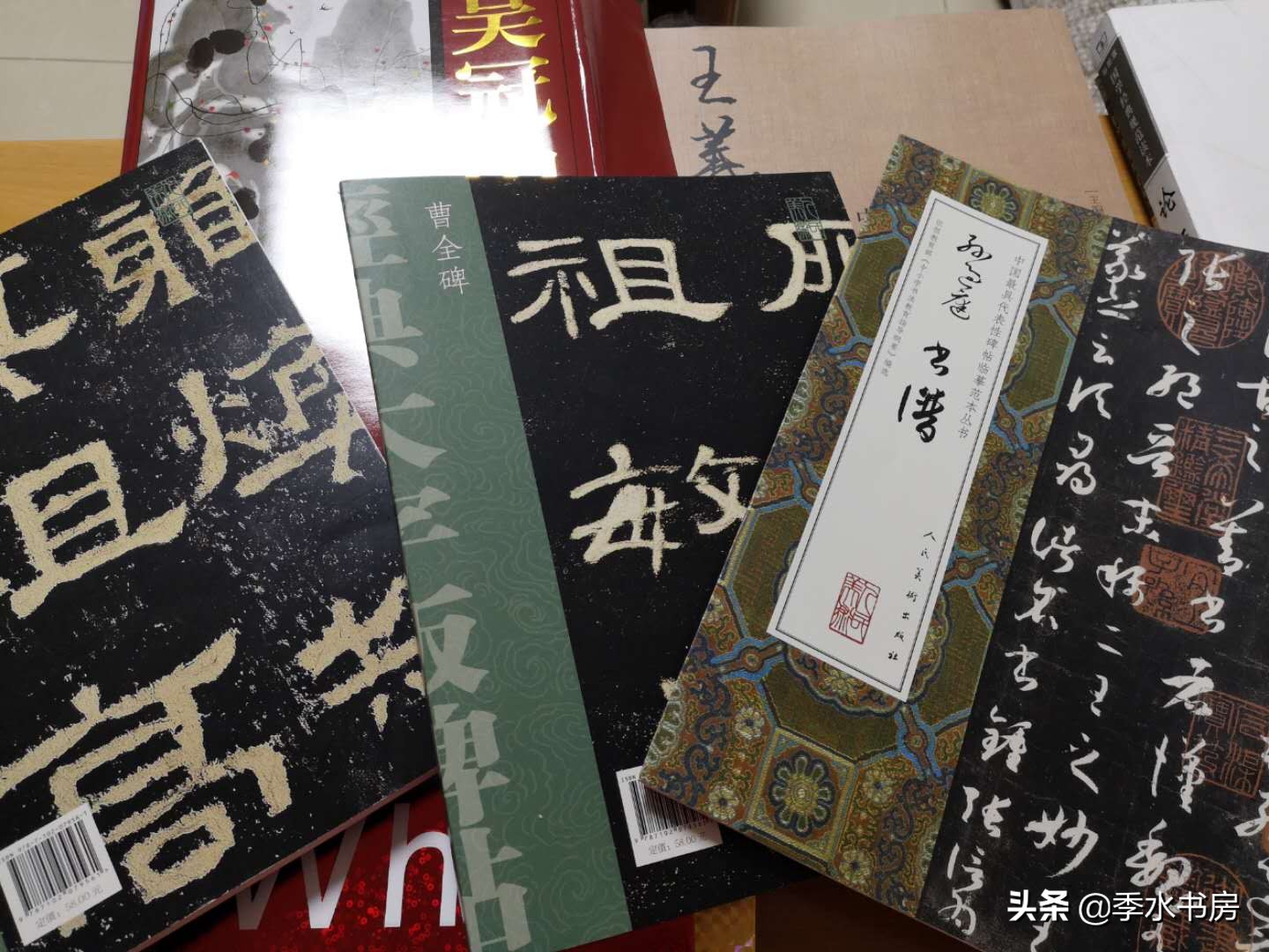 哎妈呀去年读书日买的书还没拆塑封呢！