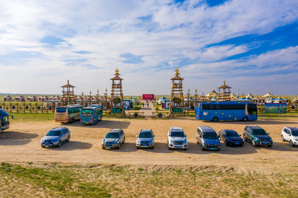 她是滔滔千里黄河的宠儿，阴山之下、河套之上的掌上明珠