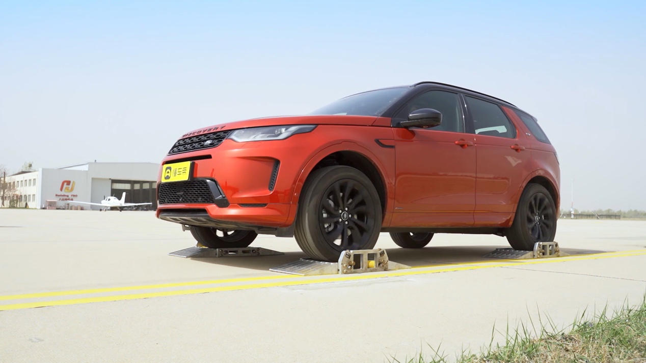 路虎发现5和路虎发现运动区别,路虎发现运动版和路虎星脉