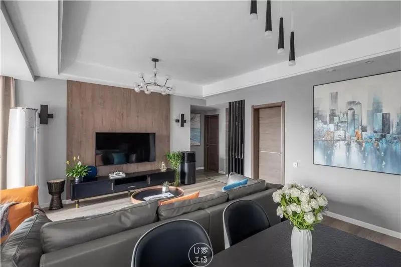 怎么用少量的护墙板装修出高级感,最简单护墙板全屋装修效果