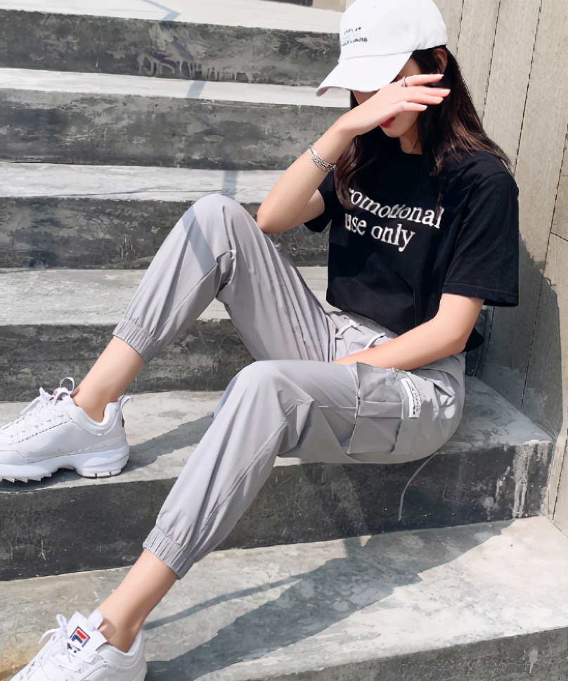 胖女适合阔腿裤还是瘦腿裤,胖女生穿直筒裤还是阔腿裤