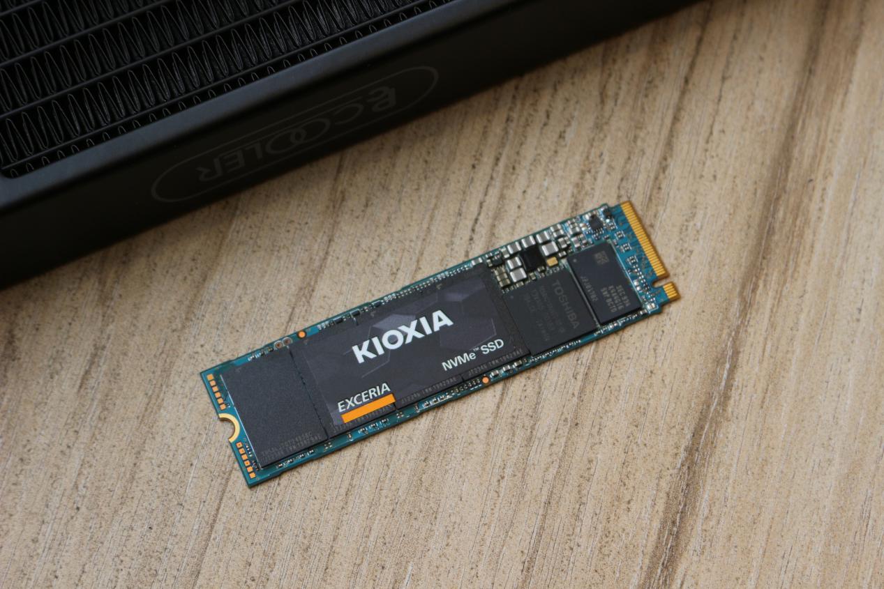 铠侠rc10固态硬盘安装教程,铠侠240g固态硬盘怎么装