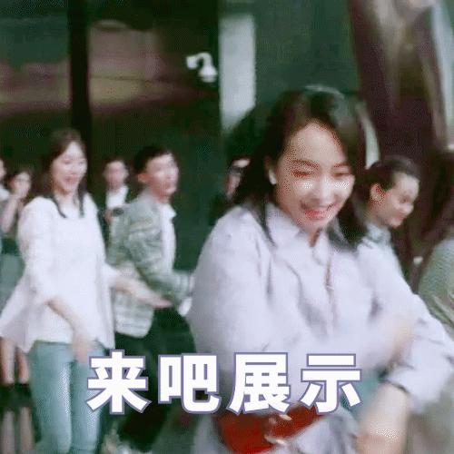 它叫金光羽衣！幕后团队揭秘：金鹰女神史上第一件会发光的战袍？