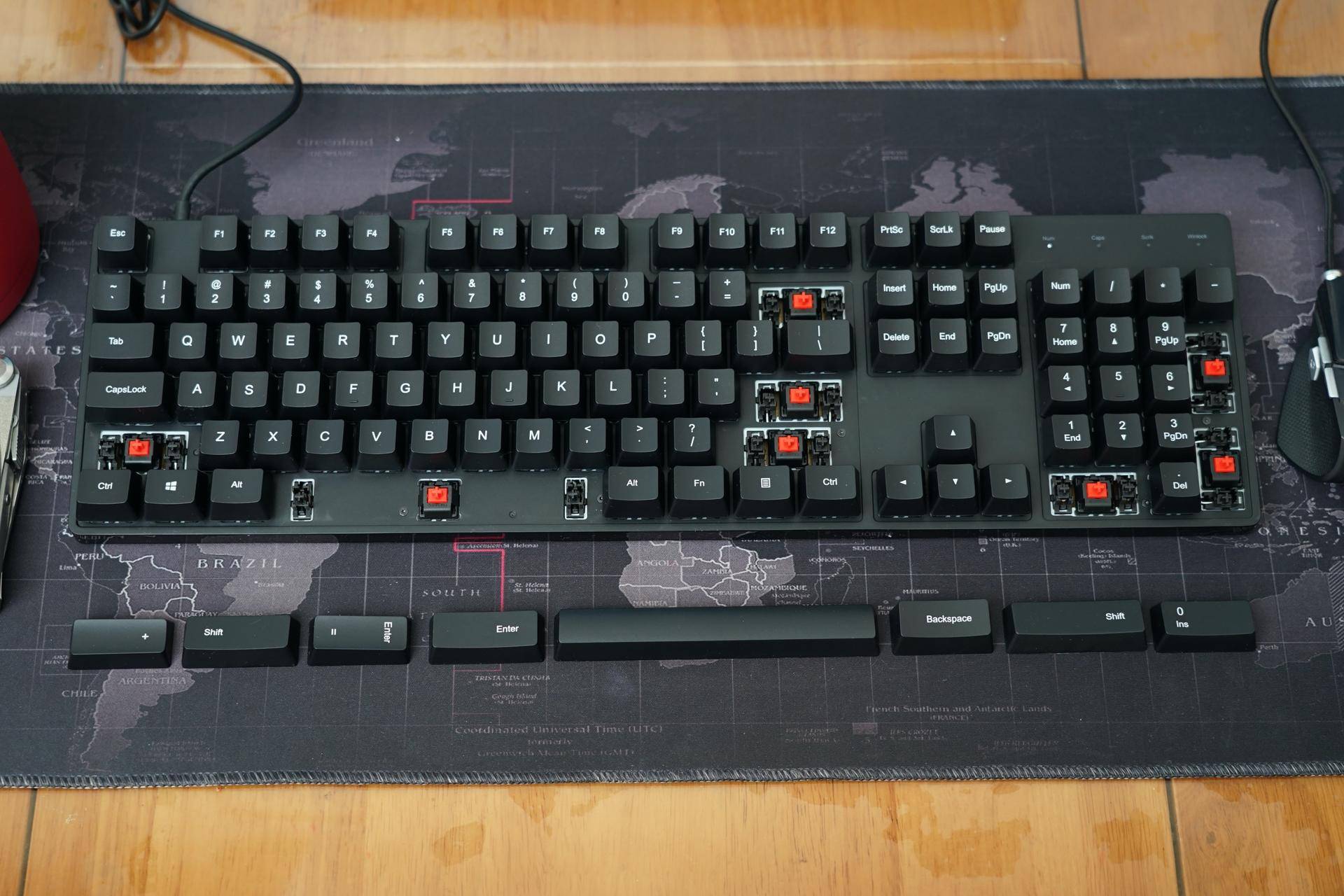 小米cherry版樱桃红轴机械键盘,小米机械键盘cherry版和g50怎么选