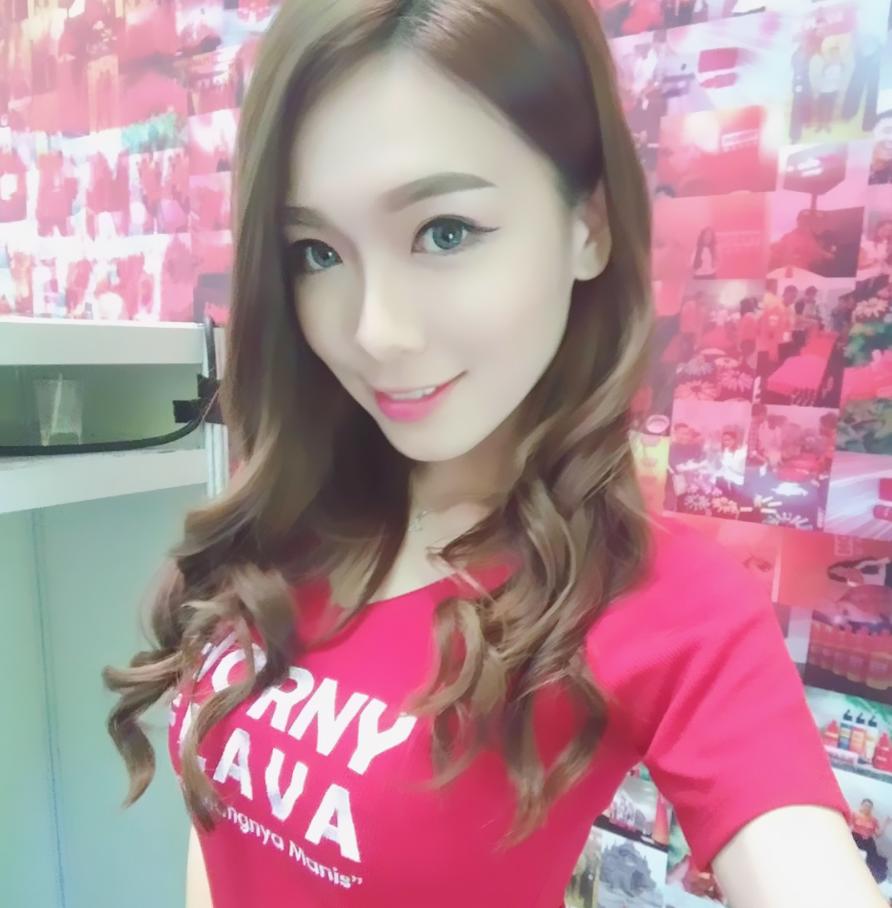 马来西亚惊艳车模,国际车模时尚潮流穿搭