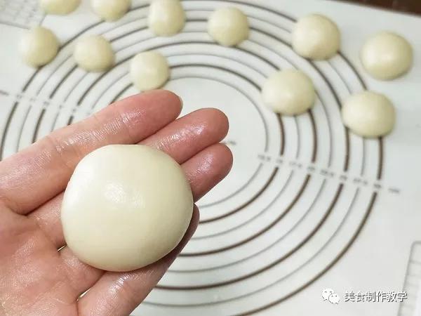 老爸的食光鲜花饼的做法,发面玫瑰花饼的美食做法