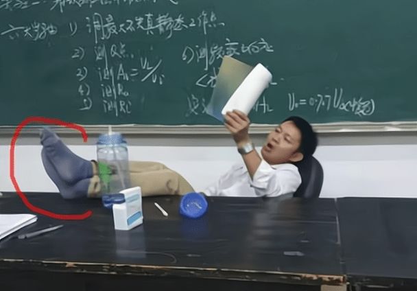 关于学生给老师起的外号,盘点那些在学校给老师起外号