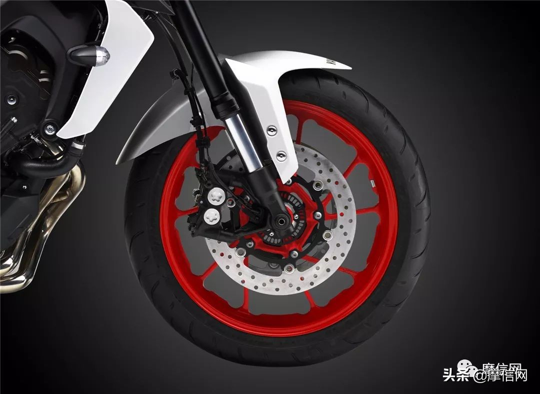 雅马哈tmax530顶配价格,雅马哈tmax530和xmax300对比