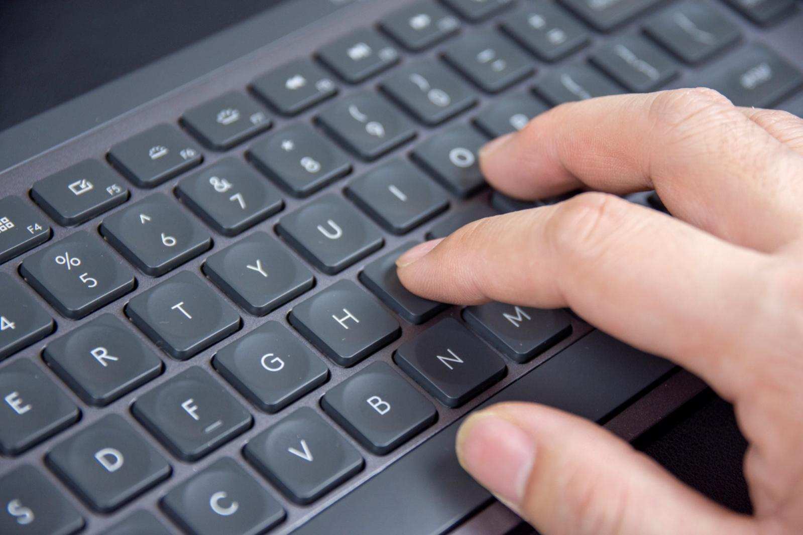 罗技logitechmxkeys键盘测评,罗技mxkeysmac键盘测评