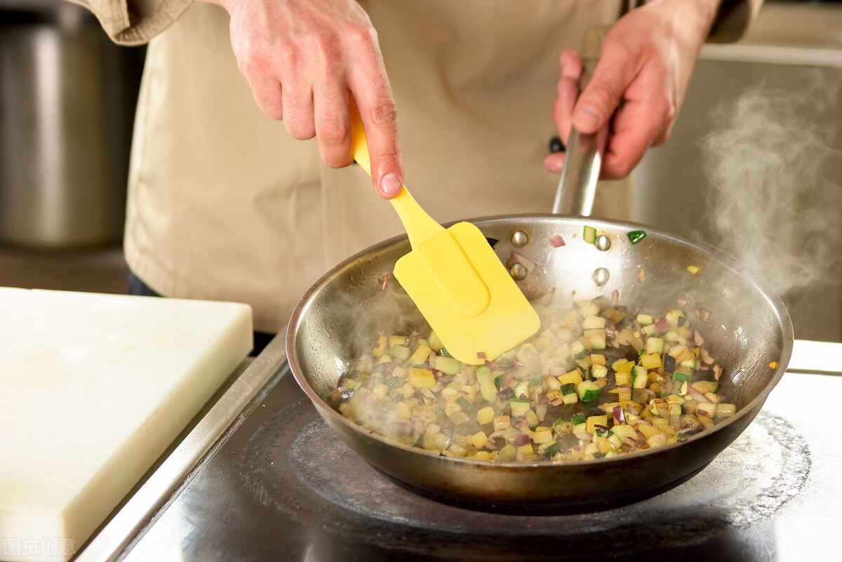 抽油烟机注意事项和使用方法,注意抽油烟机正确使用