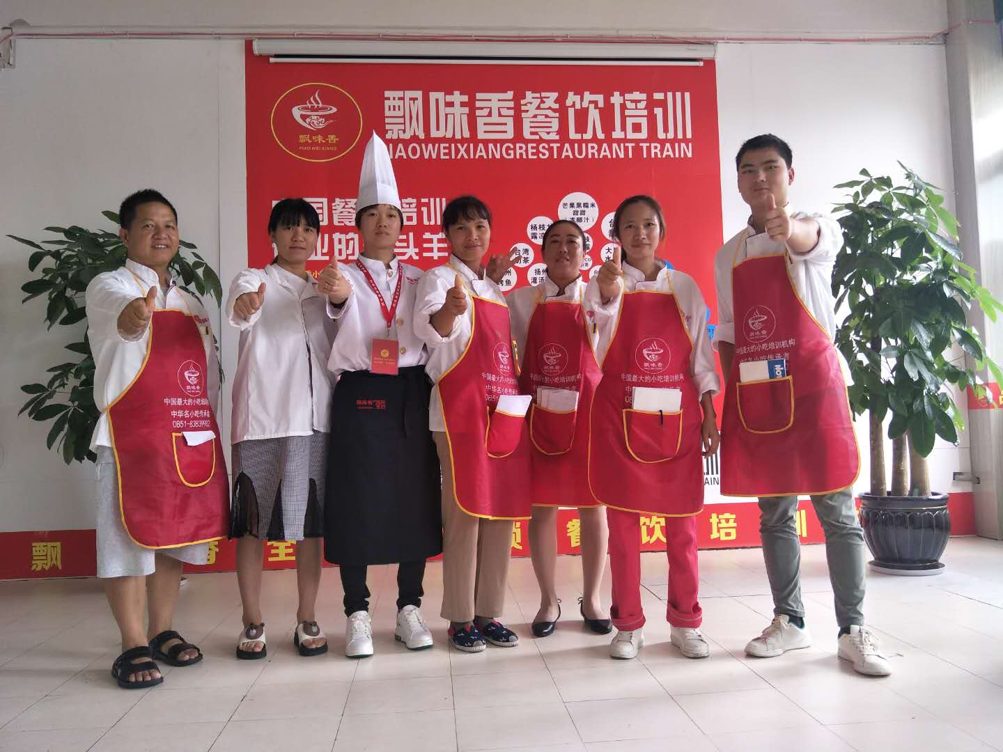 餐饮创业加盟和去学习有什么区别,小吃技术加盟好还是找店家学好