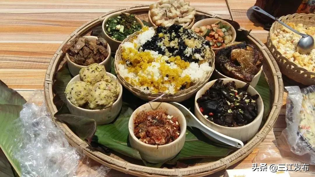 明天早上八点半中央电视台综合频道朝闻天下直播三江号始发，敬请收看