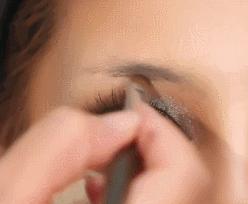 炉火纯青眼妆怎么画才好看,怎么画高级感的妆容眼妆才不晕妆