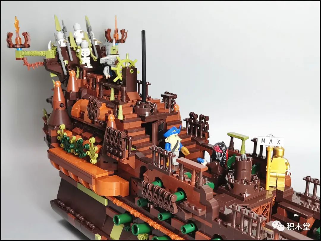 飞翔的荷兰人号为什么能潜水 (鬼船和飞翔的荷兰人号哪个更牛)