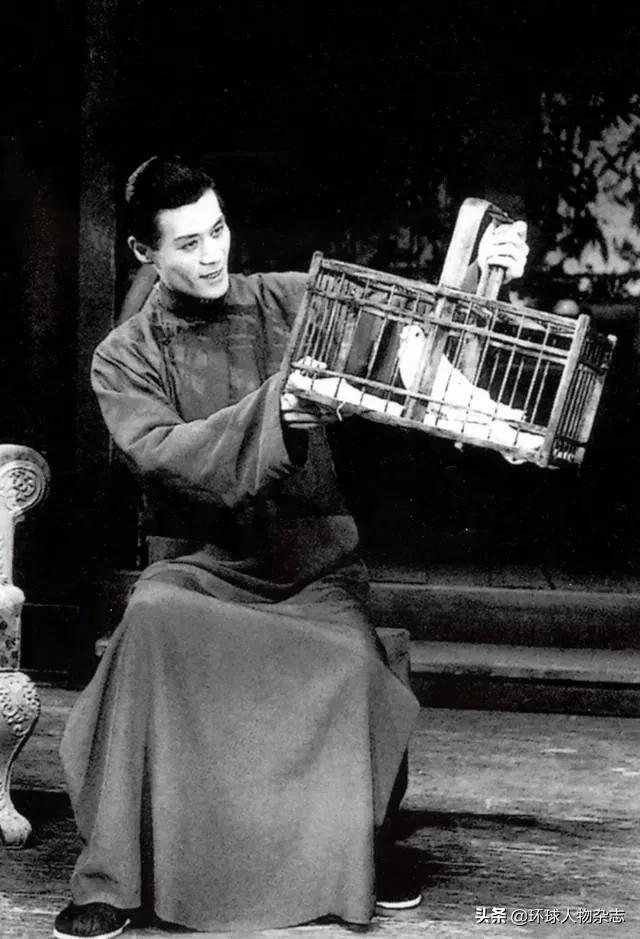 老戏骨蓝天野获七一勋章,老戏骨蓝天野曾是北平地下党