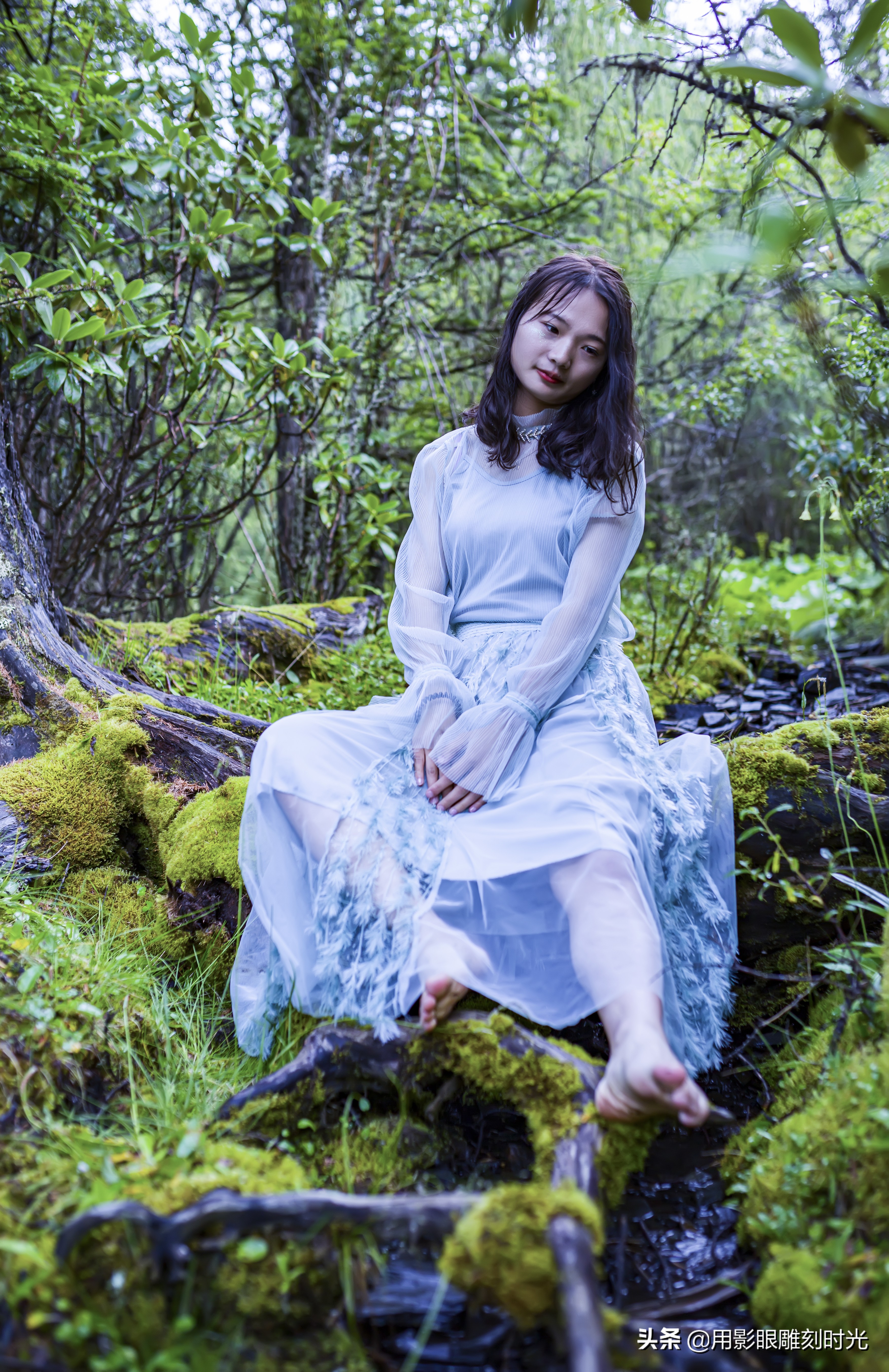 岁月带走了青春却惊艳了时光,惊艳青春斑驳岁月