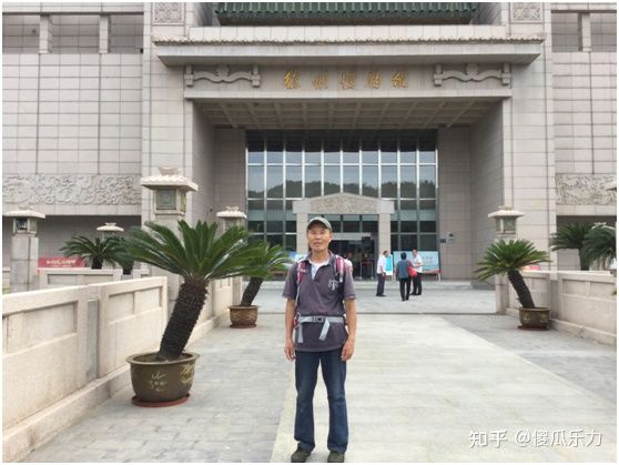 最迟汉代人就用“海竿”钓鱼，中国的鱼线轮最迟发明于汉代