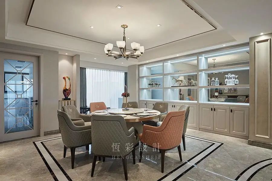 圆桌与方桌哪个好看实用,方桌圆桌哪个实用