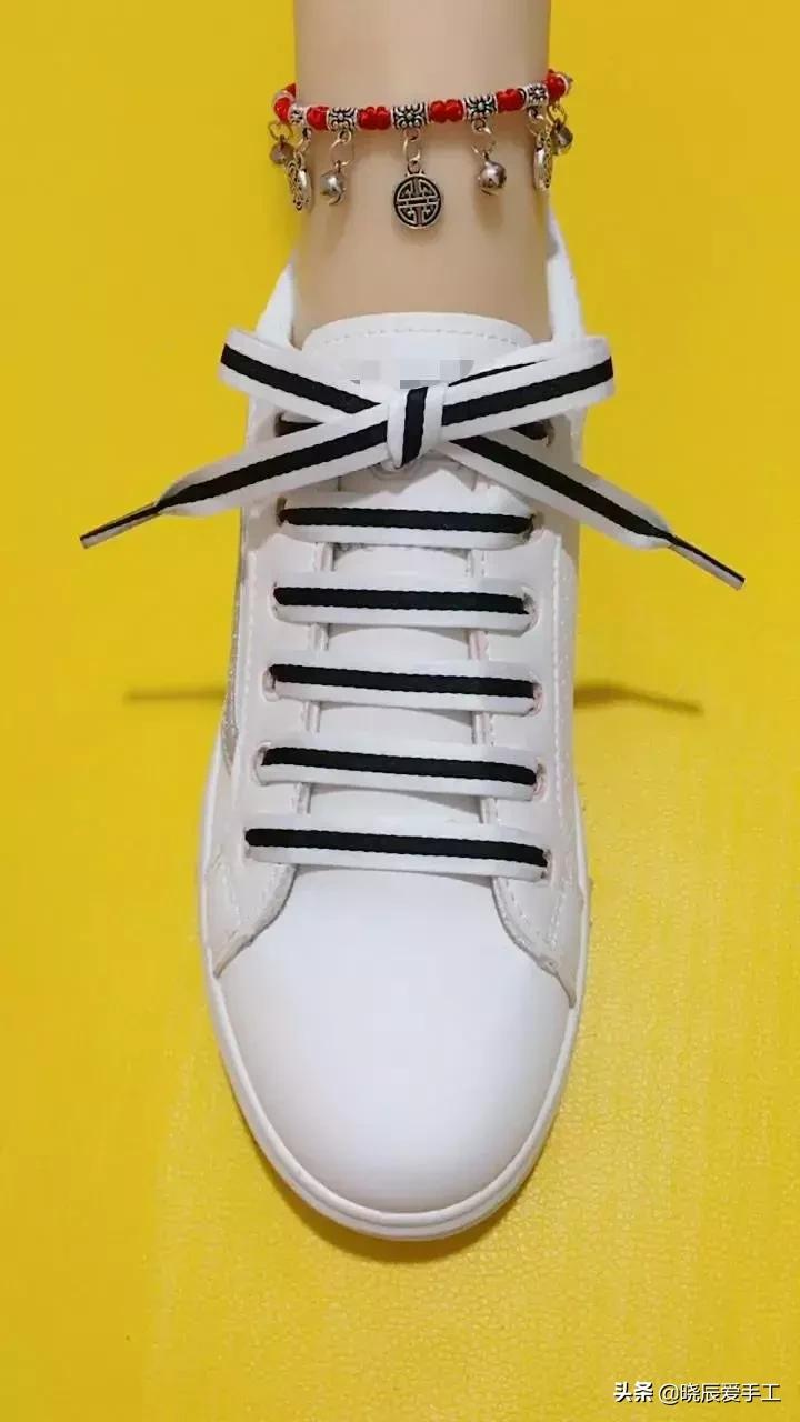 还在用老方法系鞋带吗？用这些方法，美上一百倍