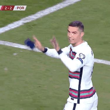 c罗摔队长袖标动态图,2016c罗躺冠要回队长袖标