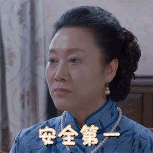 「理论」顾客皮肤、头发沾上胶水怎么办？