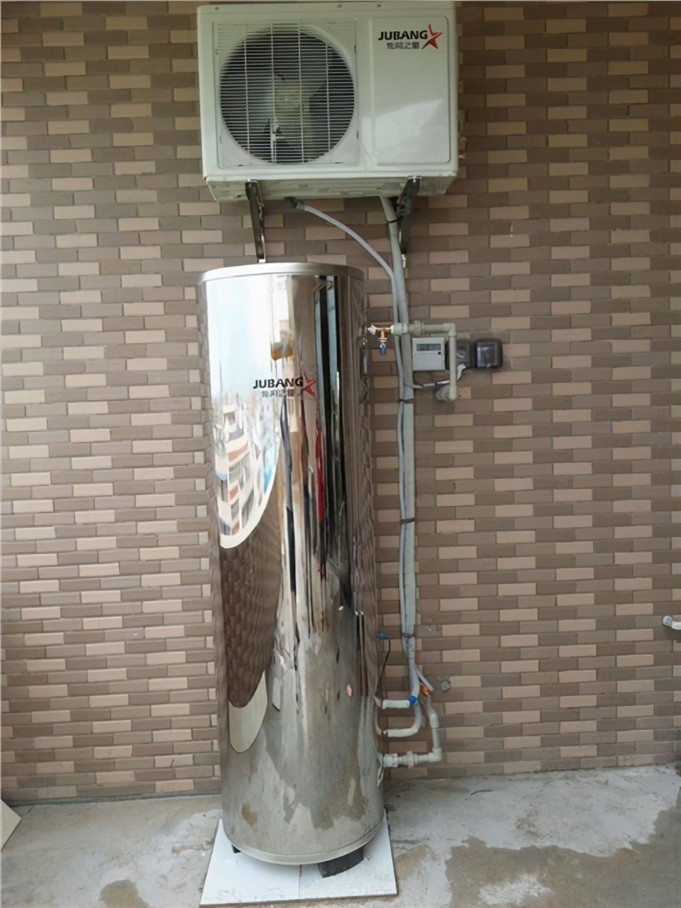 孙女洗澡健康困扰，一台空气能帮你解决，洗得开心，用得放心