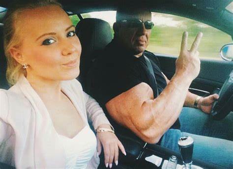 马库斯肌肉巨兽,德国健美巨兽马库斯腿部训练