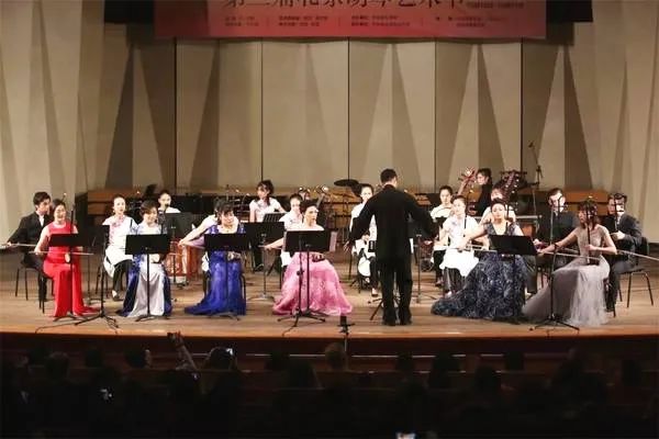 山楂树之恋周冬雨王珞丹哪个好看,王珞丹山楂树之恋在哪拍的