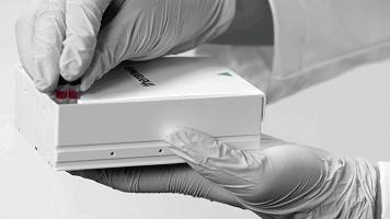 硅谷女乔布斯的“滴血成金”*局骗**，奥巴马、基辛格深陷其中