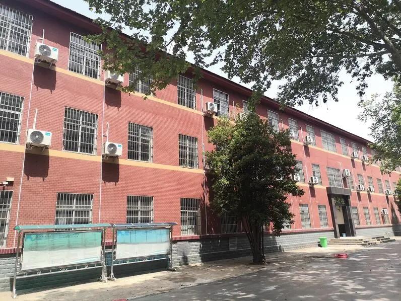 关于展现师生努力上进的校园文化,西安市六十七中学怎么样