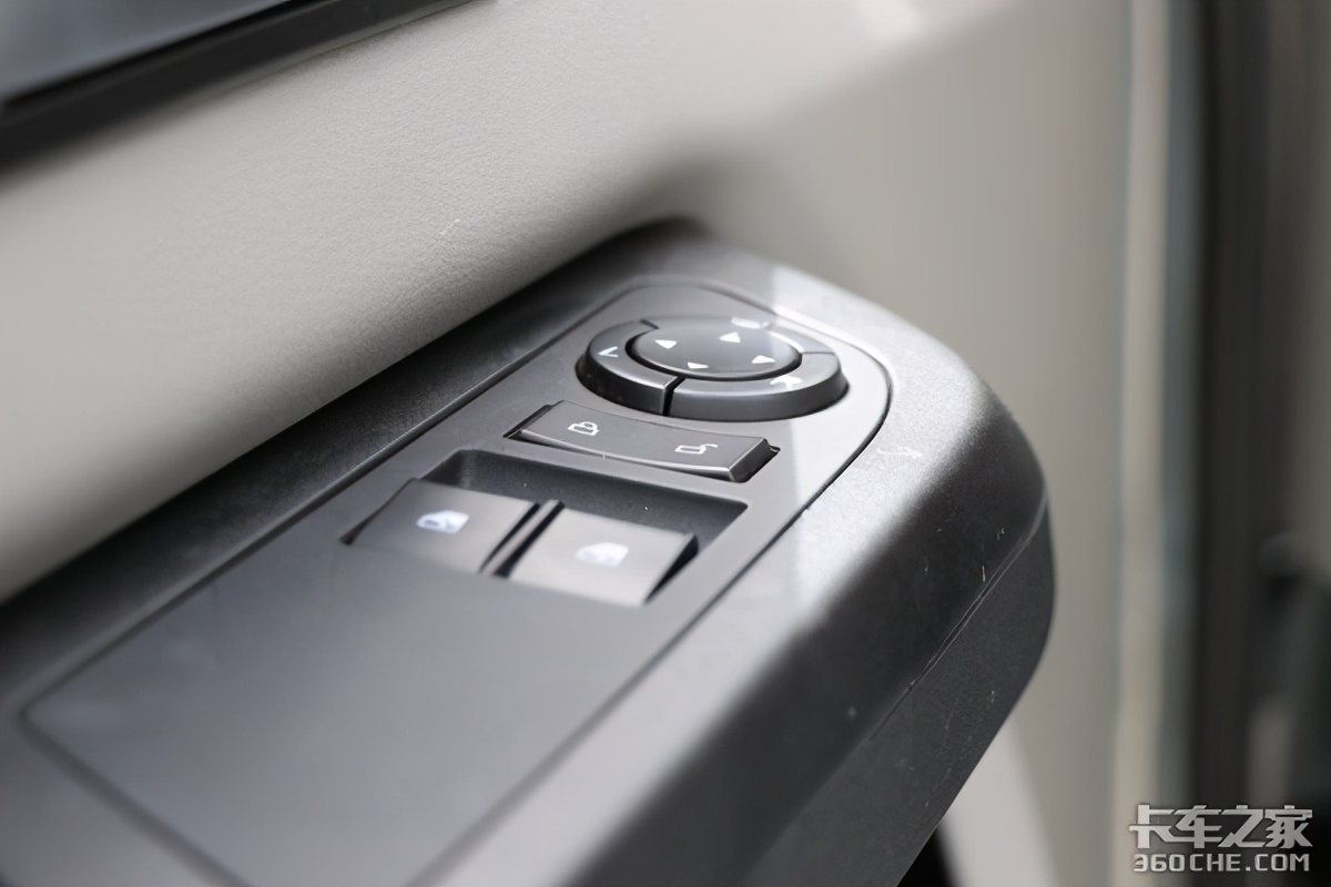 轻卡微卡小卡有什么区别,20年买微卡好还是轻卡好