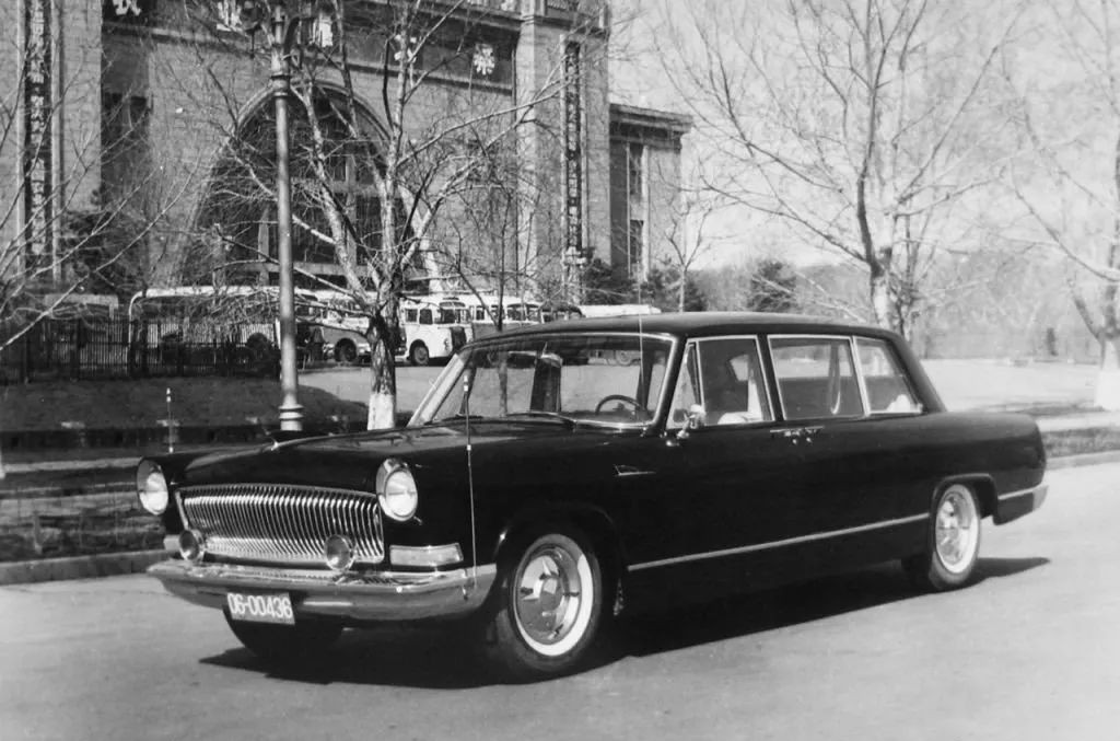 中国第一辆进口日本车,我国第一台国产车问世