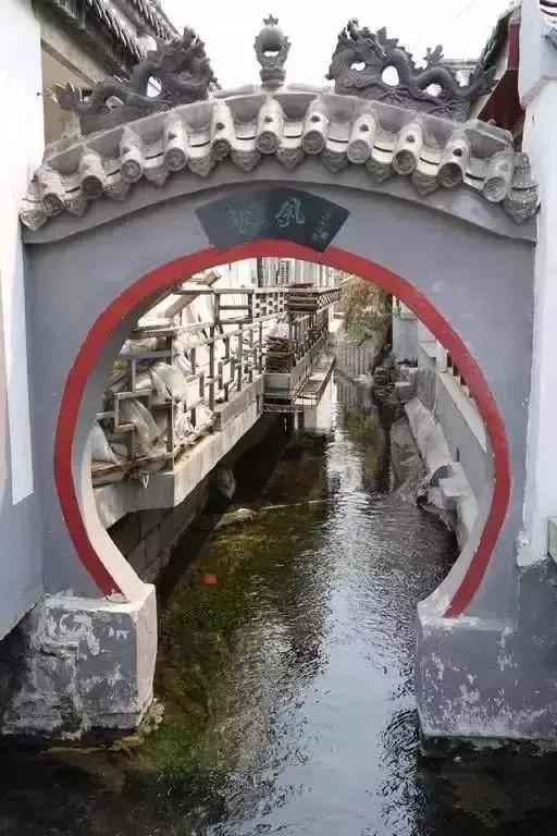 冬季山东山泉水最美最有韵味？济南山泉水美？泰山上下一片银白？