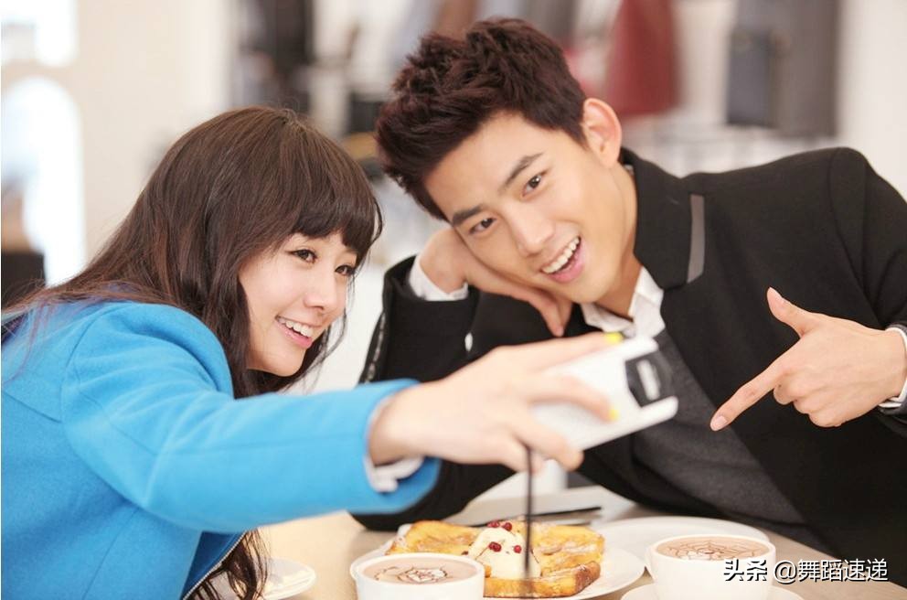 只有当你也变得好才是偶像的力量,第一步努力和偶像靠近