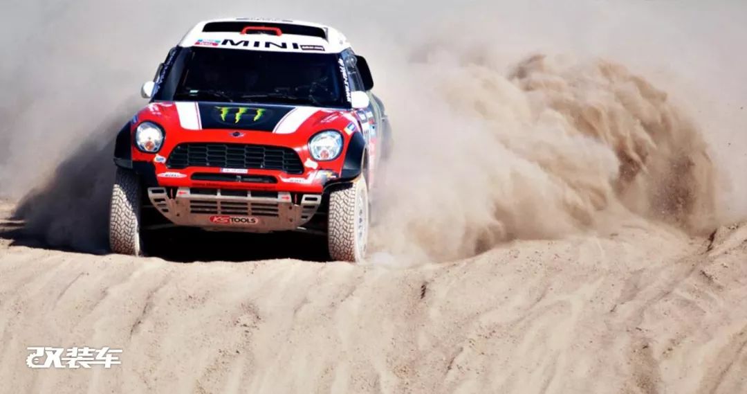 网友花费十几万，把MINI乡下人爆改成大脚怪