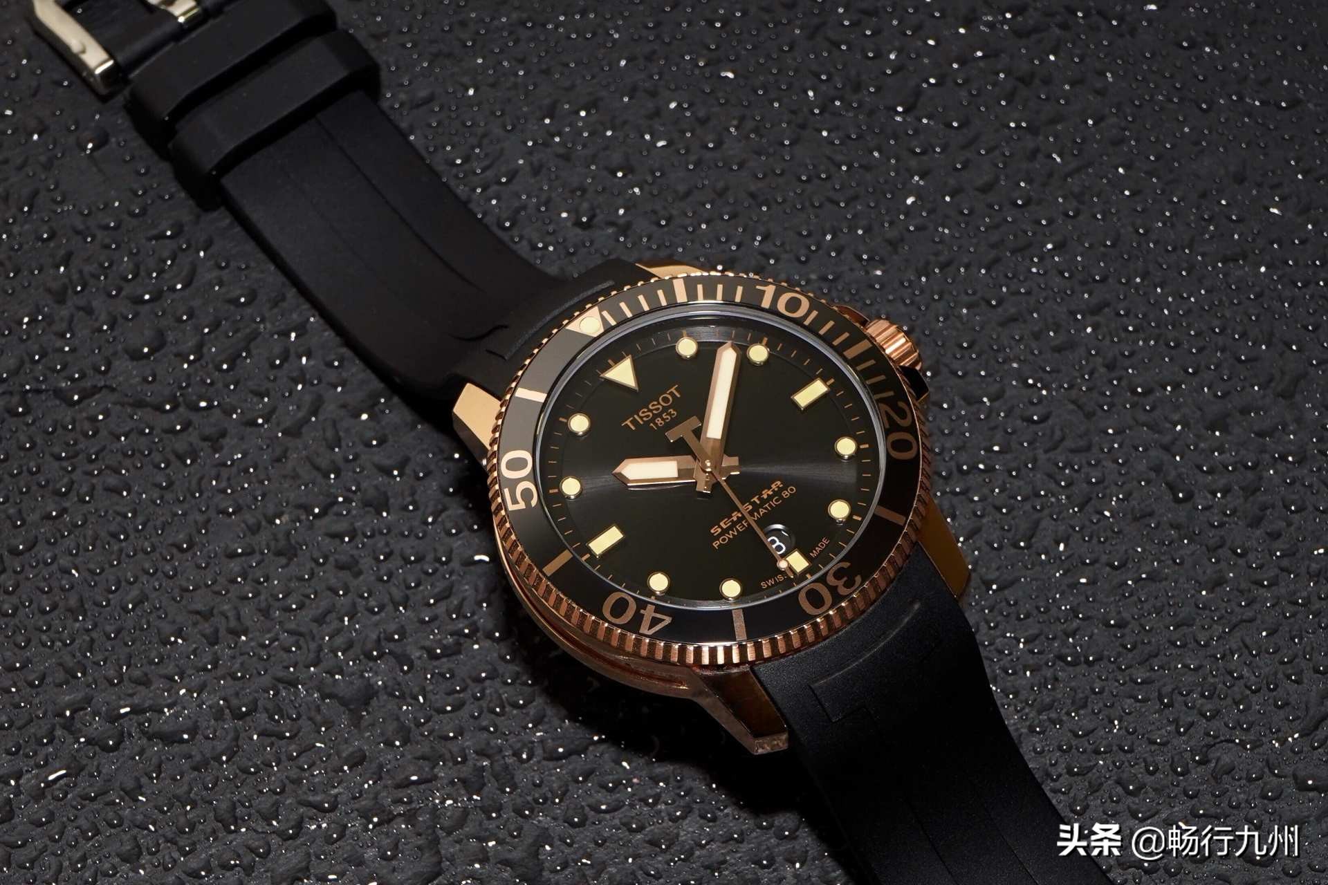 天梭海星潜水1000是自动上弦吗,新款天梭海星2000黑金