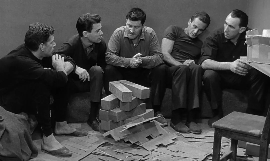 越狱为什么致敬肖申克的救赎,比肖申克的救赎还经典的越狱片