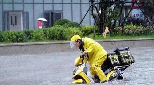 外卖小哥月薪过万？年龄大多25——35岁，中年人为何不入行？