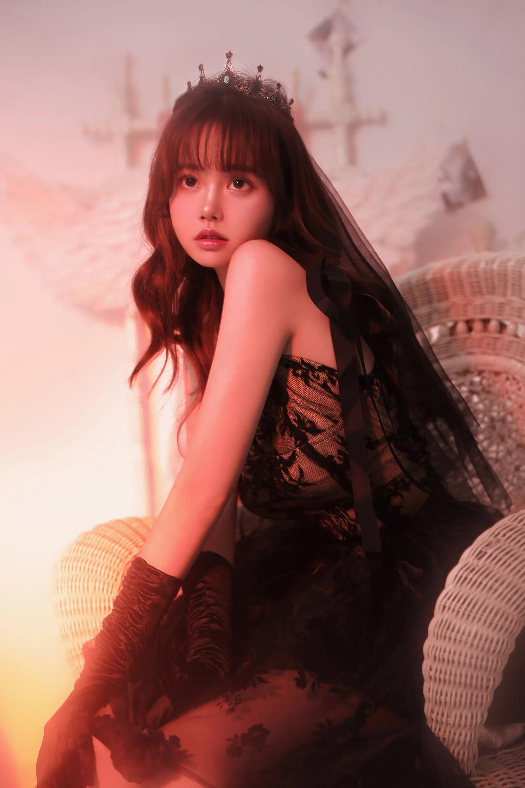 高级暗黑写真美女壁纸,成熟御姐风美女壁纸