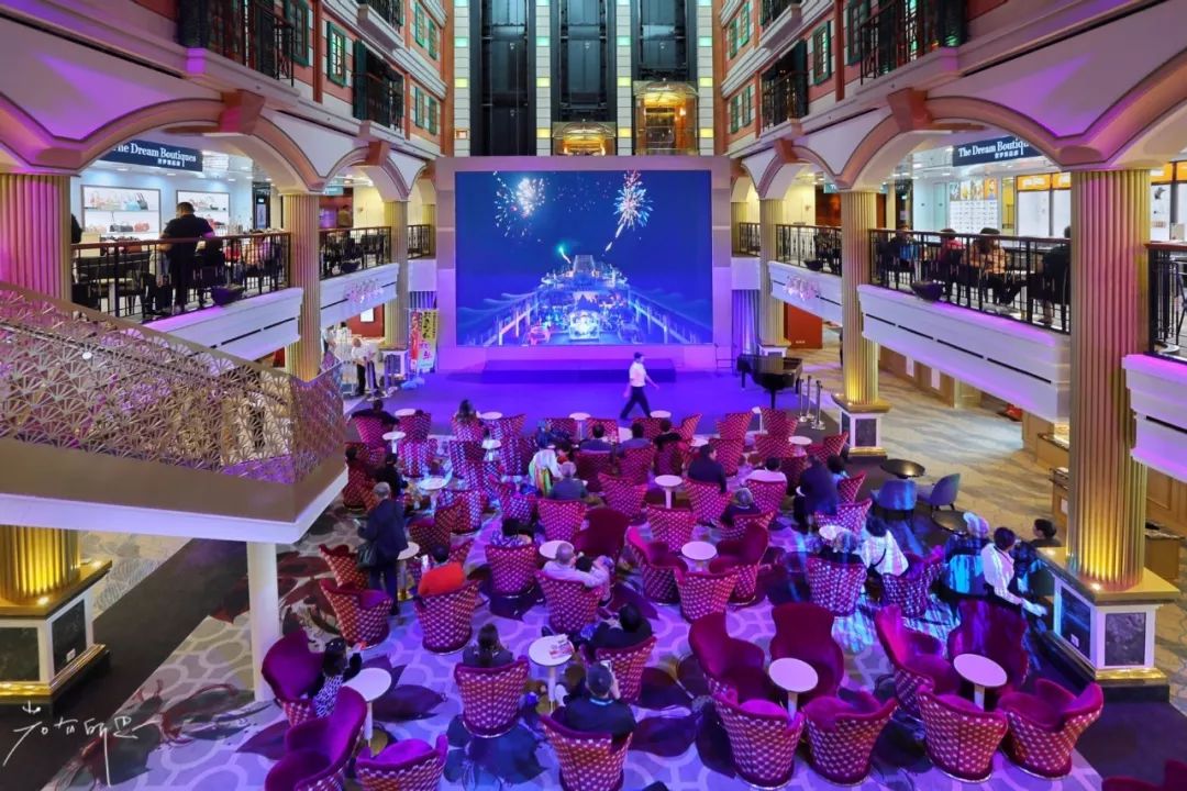 日本防疫钻石公主号邮轮,日本钻石公主号邮轮海上漂多久