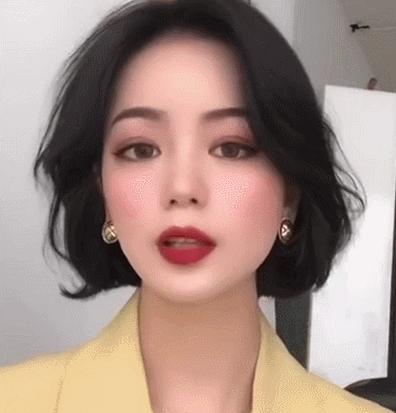 大圆脸型的女生适合剪短发,学生党剪短发适合大脸和长脸