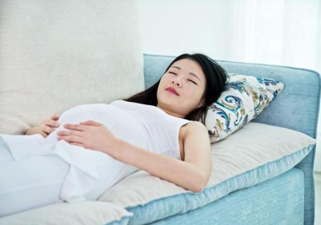 准妈妈这个小细节会让胎宝不舒服,孕妈不睡觉对胎宝有什么危害