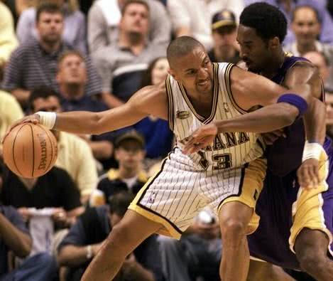 NBA十大拥有“巨臀”的球星：保罗上榜，巴克利从3分线背打到