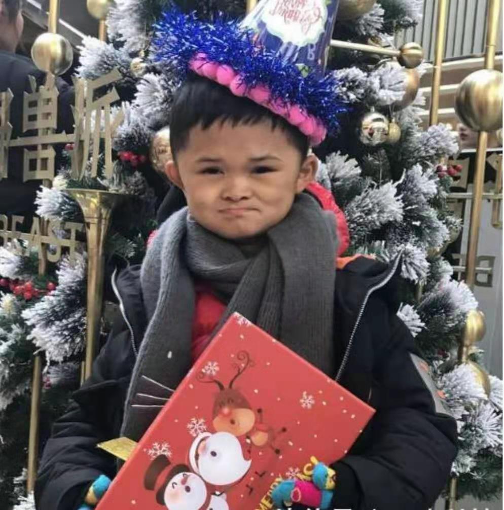 “小马云”的魔幻际遇：穷人是该存钱还是存人