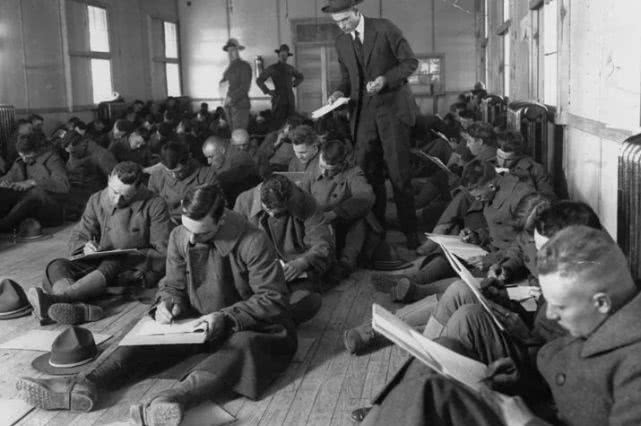 歧视黑人，诋毁女性，抨击中国人，这位诺奖得主到底想干什么？