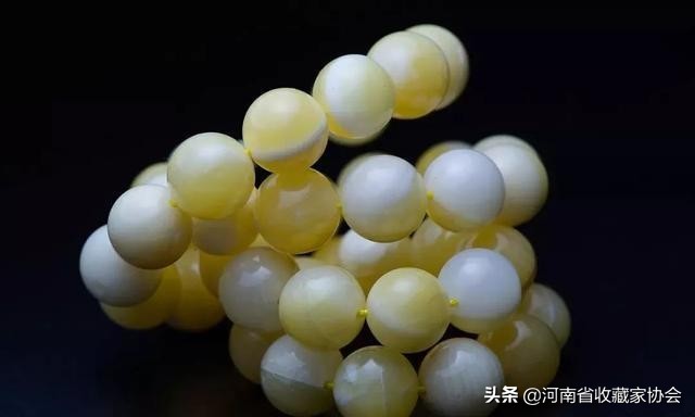 檀香木手串如何保养才能越来越亮,沉香手串如何保养这几点要牢记