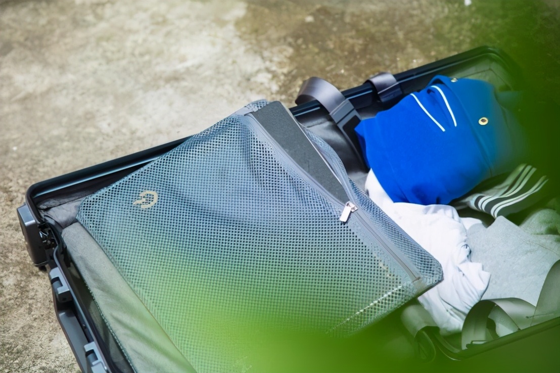 20寸登机箱地平线8号,最好的行李箱品牌推荐地平线8号